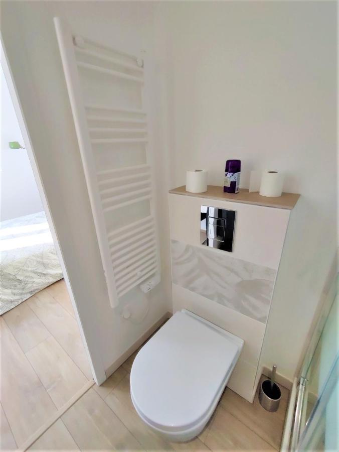 Appartement T2 "Mesange" Hyper Centre D'Ernée Zewnętrze zdjęcie